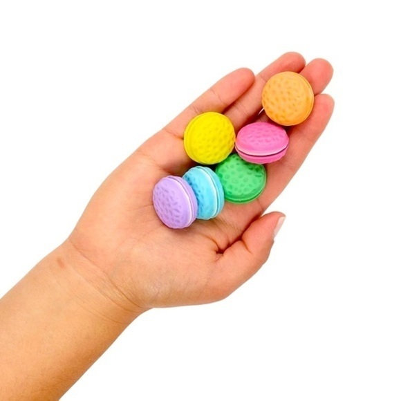 🏷️ 4/$25 NWT Set of 6 Vanilla Scented Macarons Erasers - Picture 3 of 7